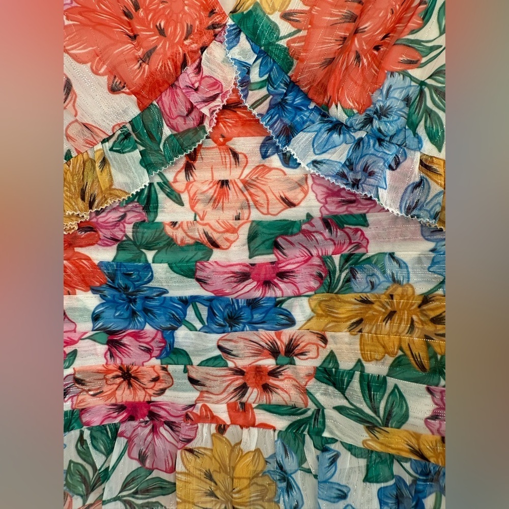 Adelyn Rae Floral Top - Picture 2 of 7